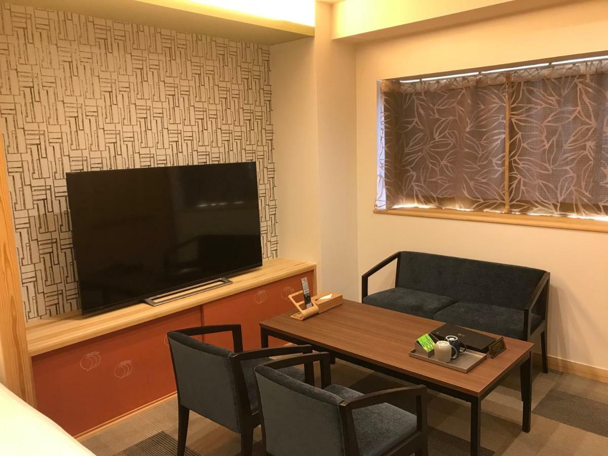 Hotel Yururito Осака Екстериор снимка