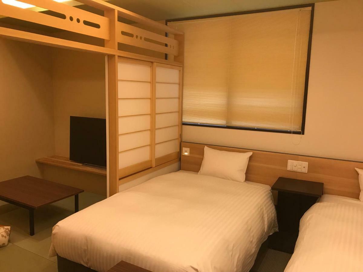 Hotel Yururito Осака Екстериор снимка